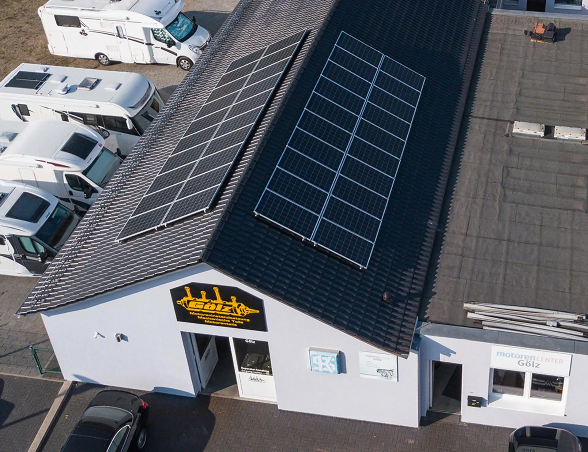 Eine Photvoltaikanlage auf dem Dach der Firma Gölz in Heppenheim