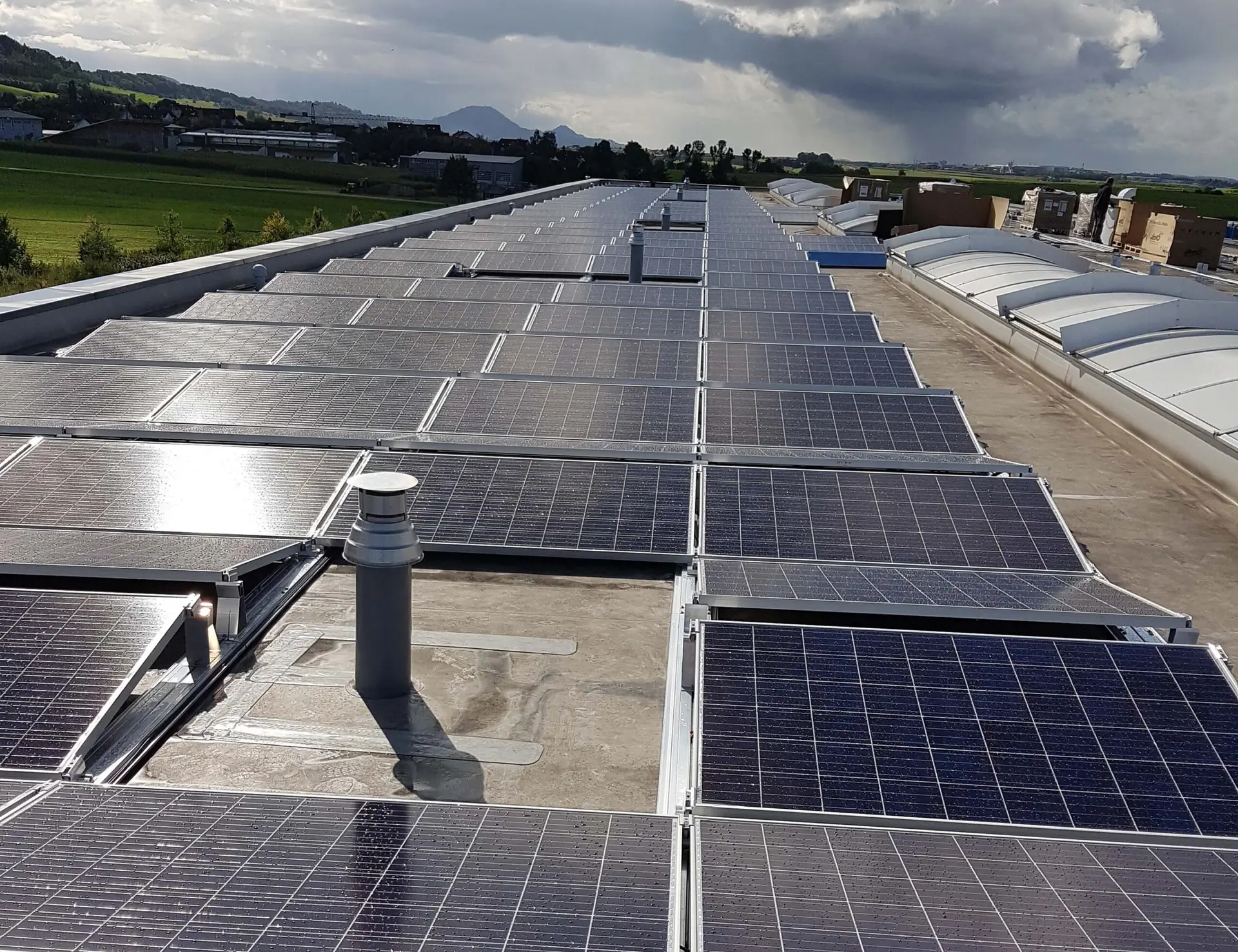 Eine Photovoltaik-Anlage auf einem Gewerbedach